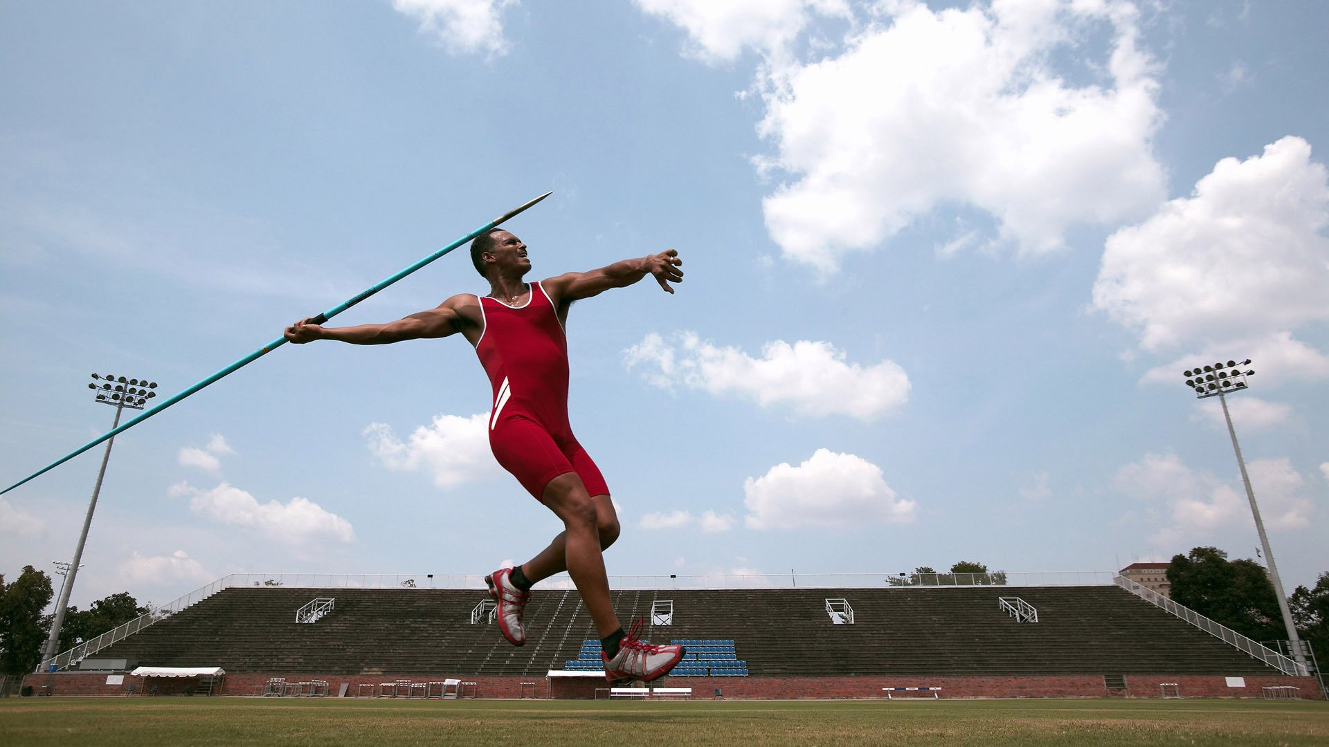 校园体育设施智能化监控系统设计，学校体育硬件设施